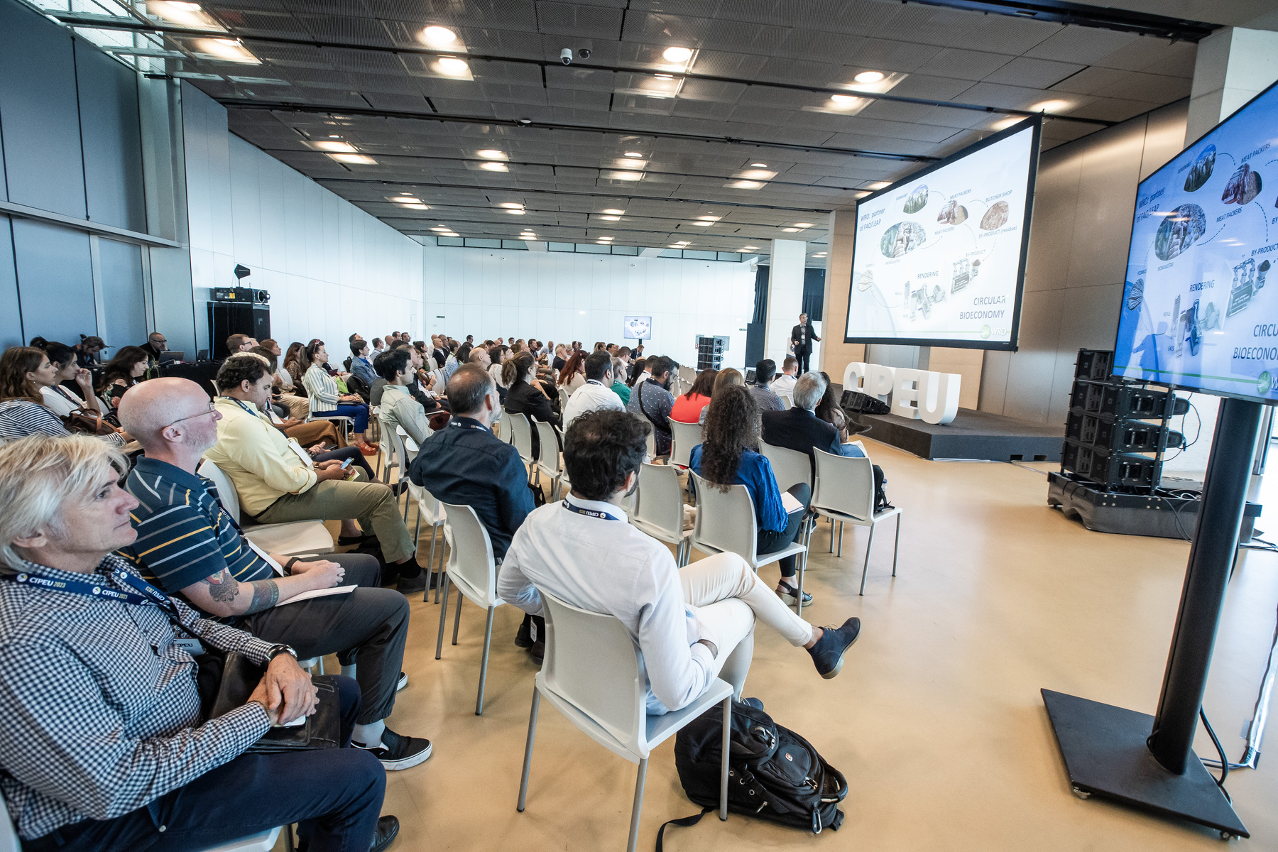 conferencias - cipeu (142)